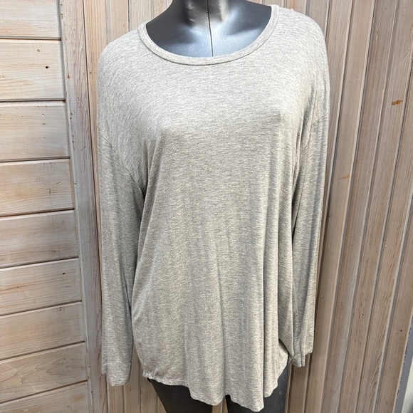 Agnes & Dora Tops - Agnes & Dora Light Gray Long Sleeve Tee
